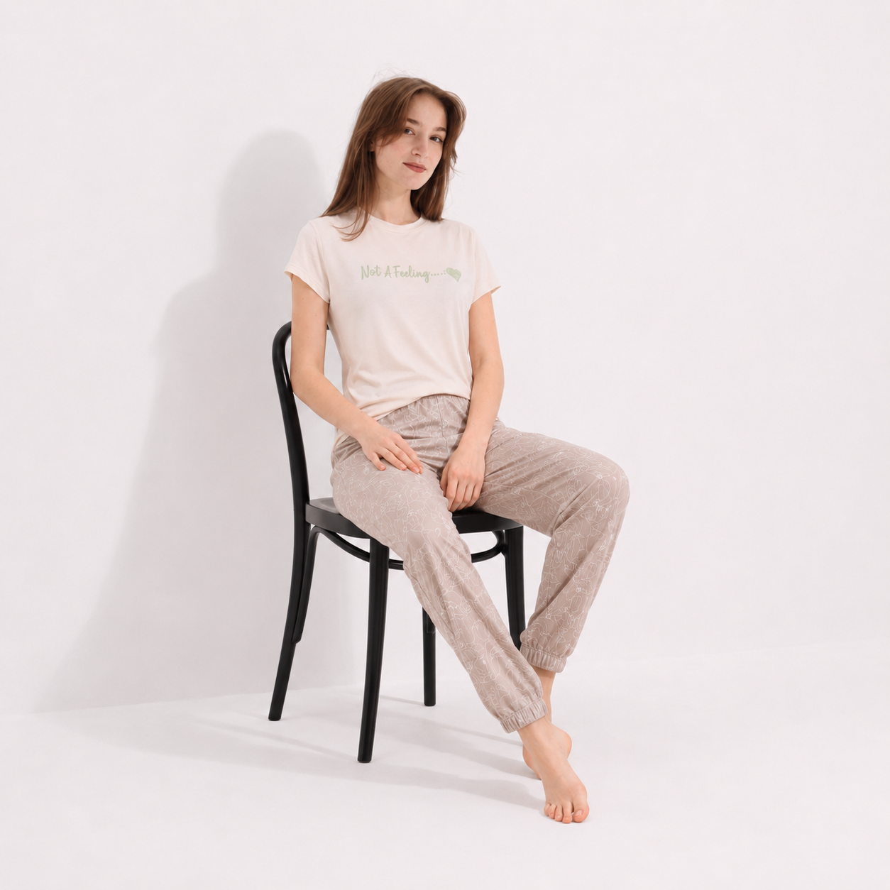 T-Shirt & Printed Pajama Set 8147