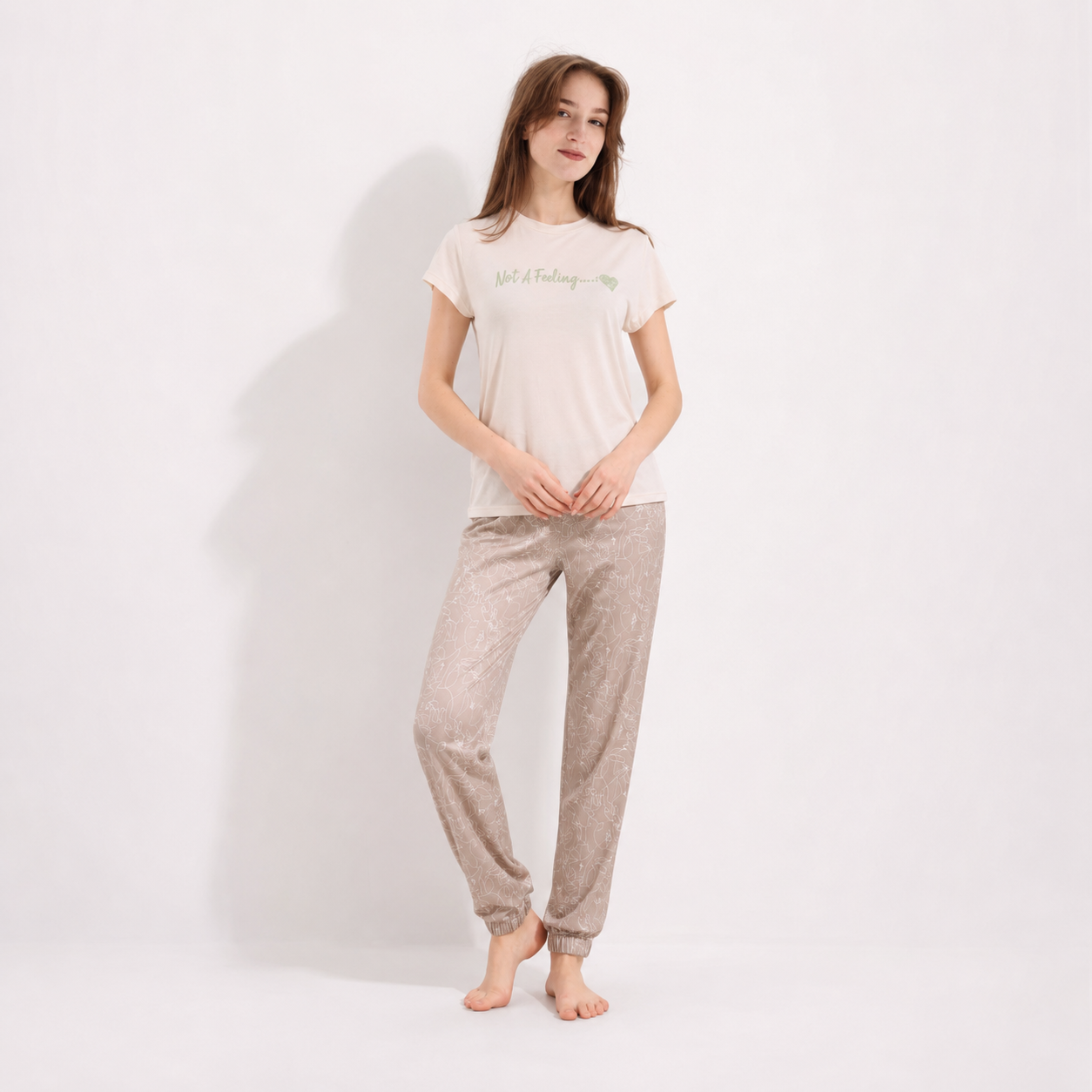 T-Shirt & Printed Pajama Set 8147